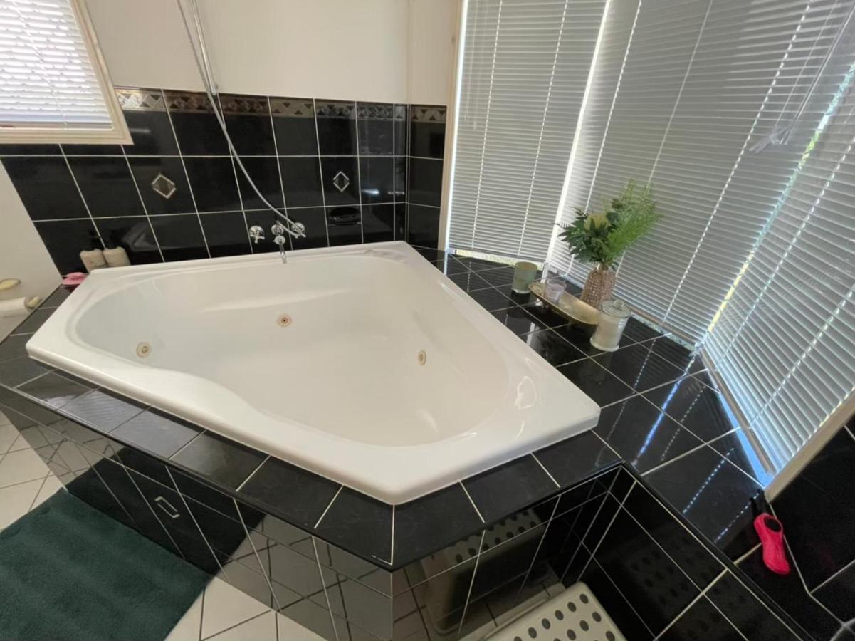 Chill Lux Spa Unit นอร์ทเลคส์ ภายนอก รูปภาพ